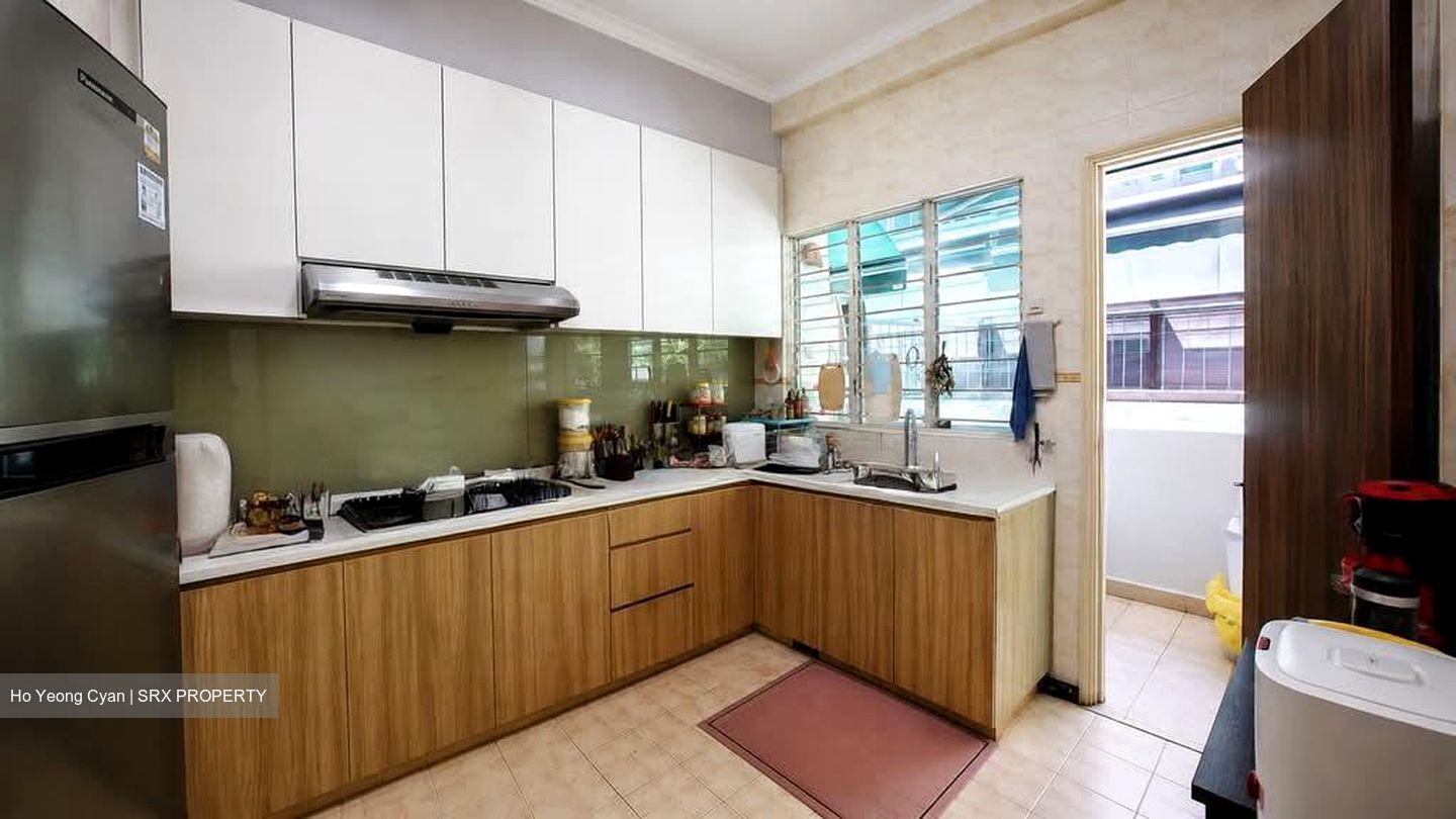 Changi South Avenue 1 (D16), Terrace #563508371